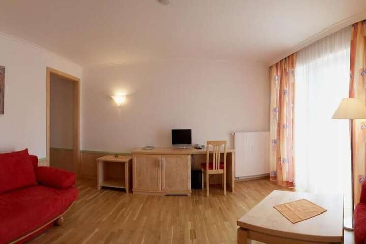 Room 11 of 20