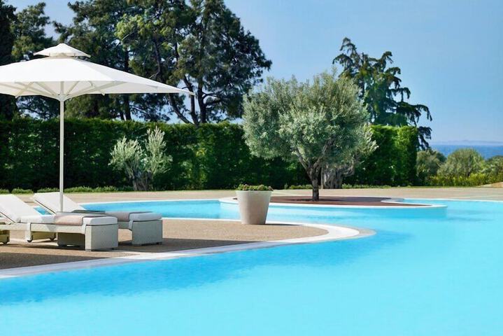 Pool 237 of 611