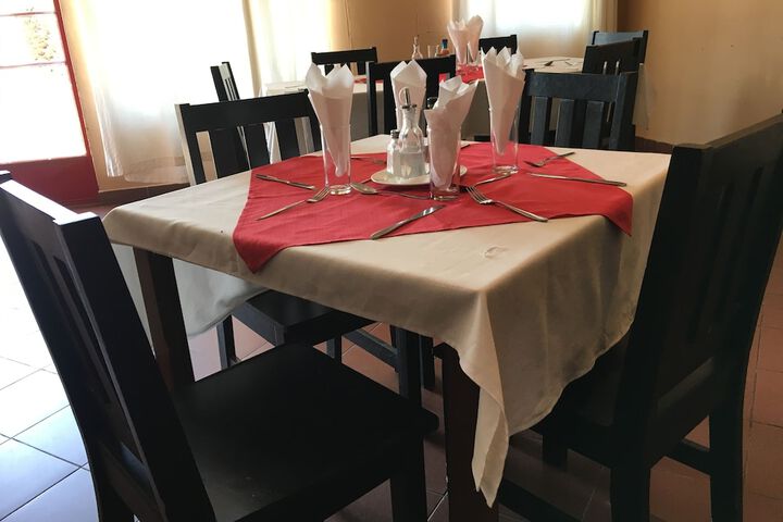Dining 18 of 29