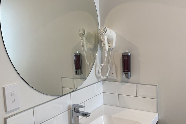 Room 10 of 17