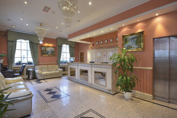 Entrance & Lobby