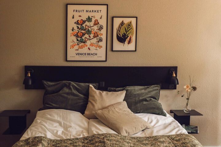 Room 12 of 80