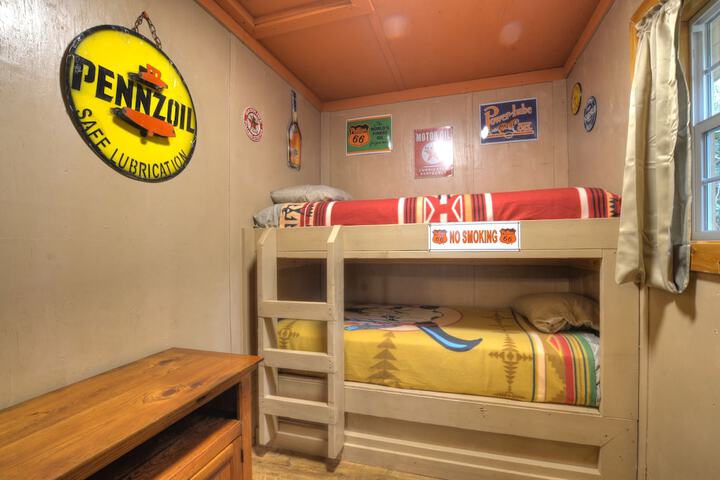 Room 93 of 204