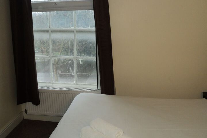 Room 42 of 72