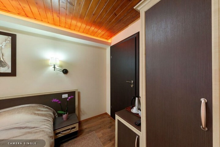 Room 3 of 23