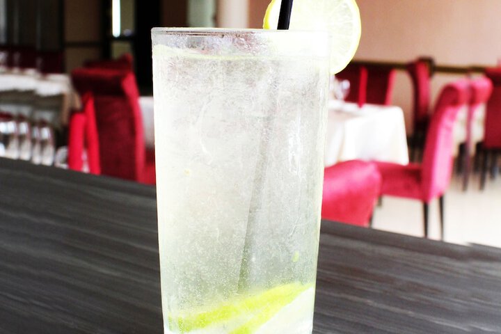 Lounge 74 of 83