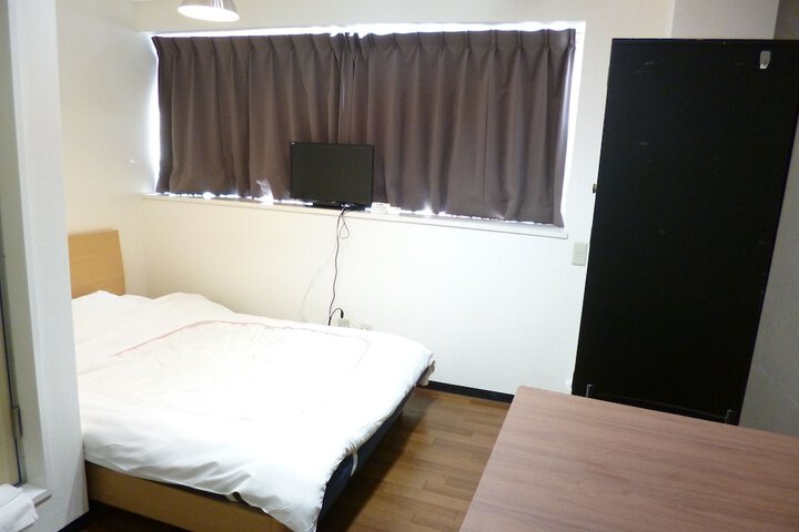 Room 10 of 110