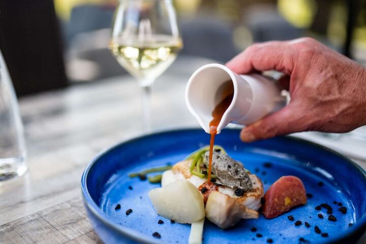 Dining 58 of 72