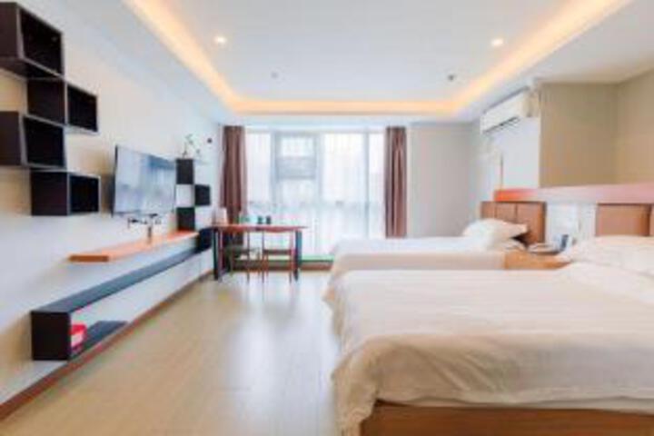 Room 10 of 10