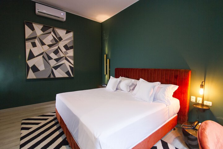 Room 8 of 49