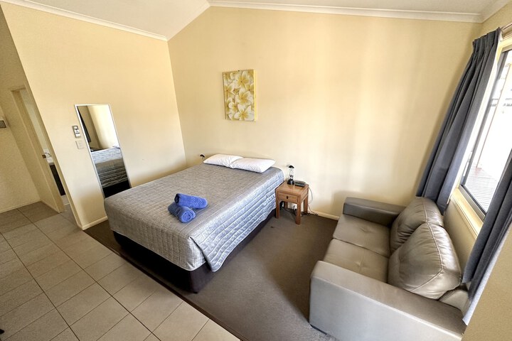 Room 3 of 24