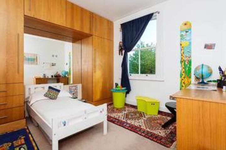 Room 6 of 22