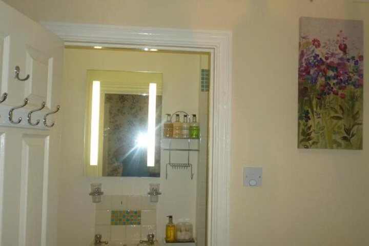 Photo 11