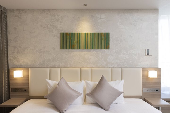 Room 27 of 133