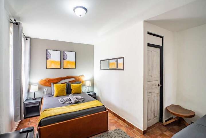 Room 2 of 11