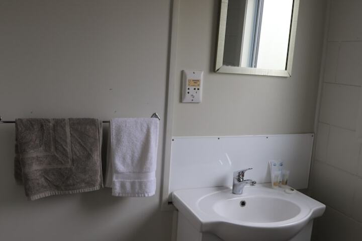 Room 32 of 57