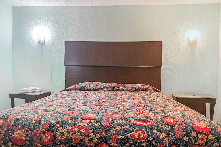 Room 16 of 110