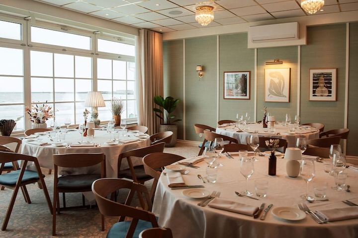 Dining 60 of 100