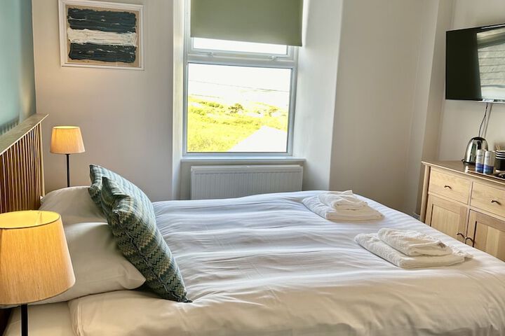 Room 17 of 40