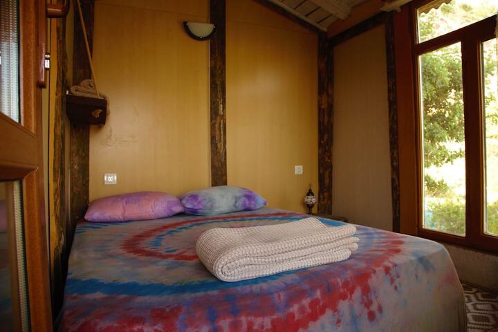 Room 21 of 42