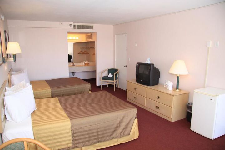 Room 6 of 97