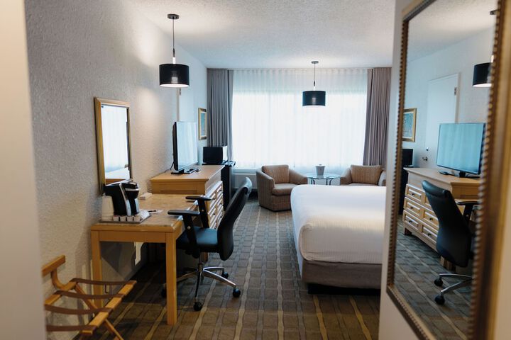 Room 13 of 35