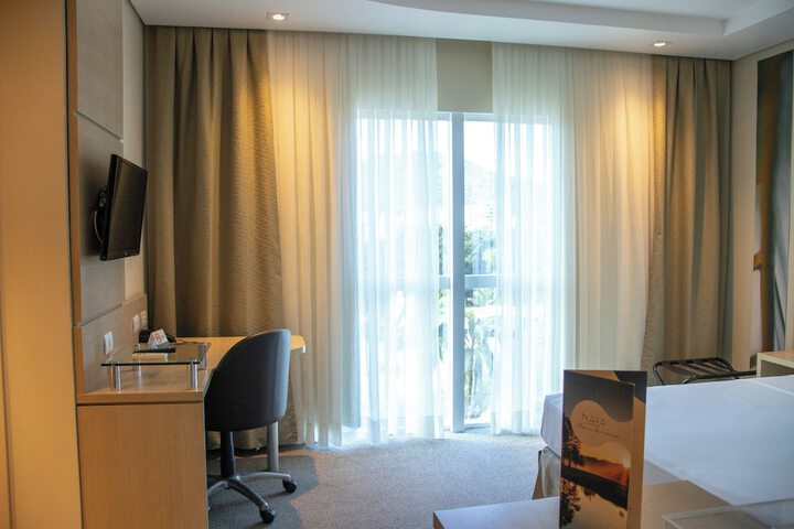 Room 19 of 36