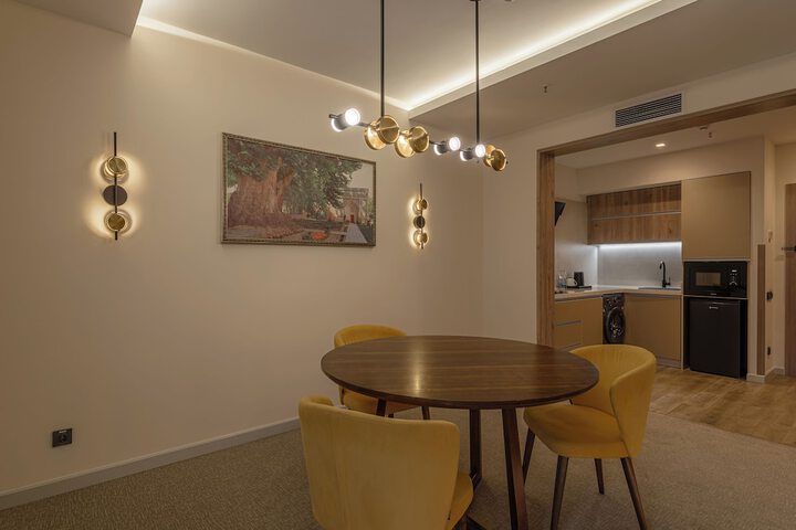 Room 18 of 43