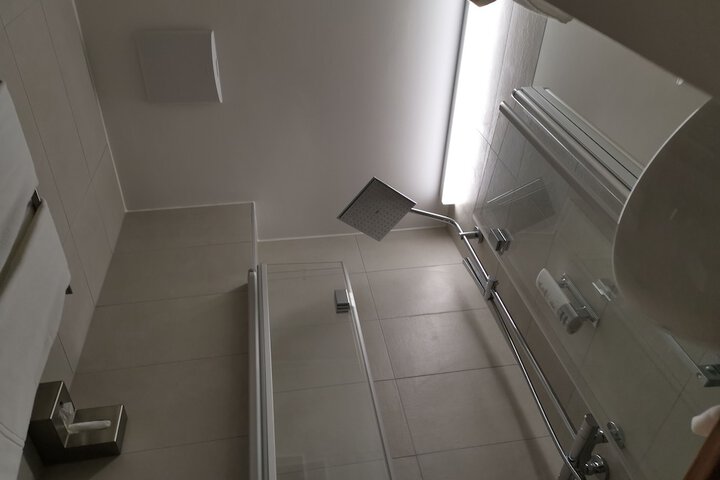 Room 35 of 111