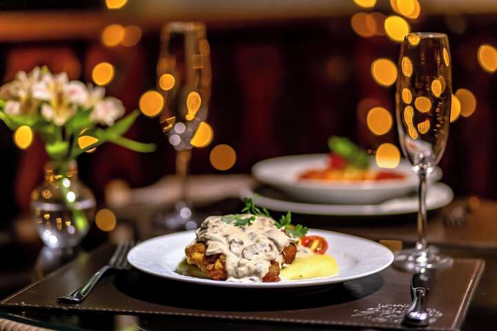 Dining 142 of 257