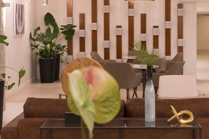 Hotel Interior 4 of 37