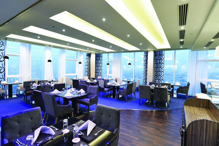 Dining 31 of 45