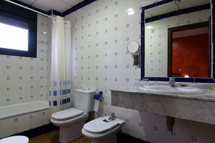 Room 19 of 39