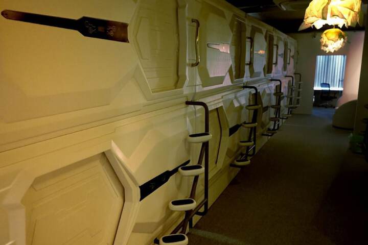 Room 11 of 26