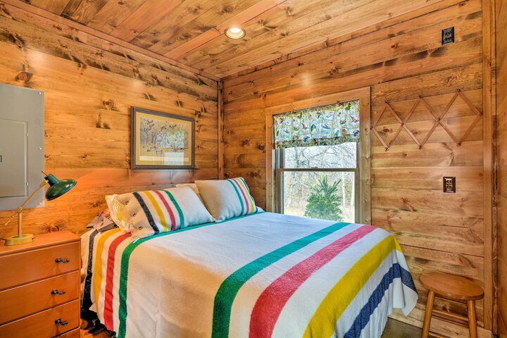 Room 2 of 25