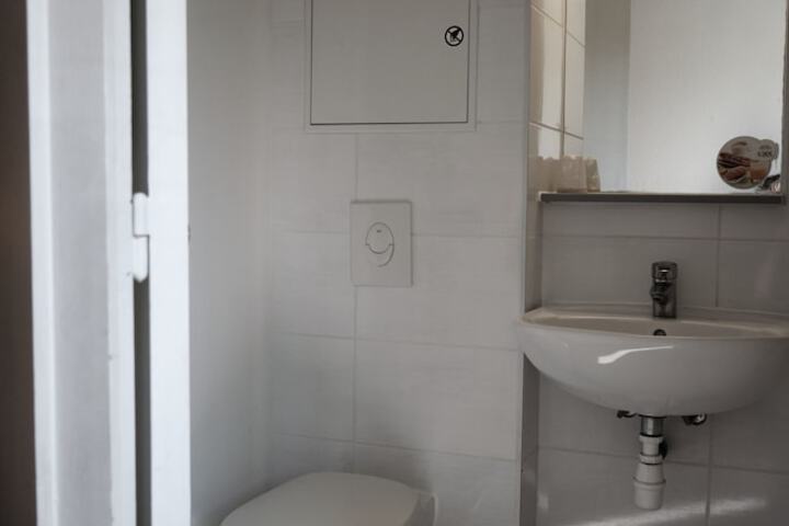 Room 29 of 48