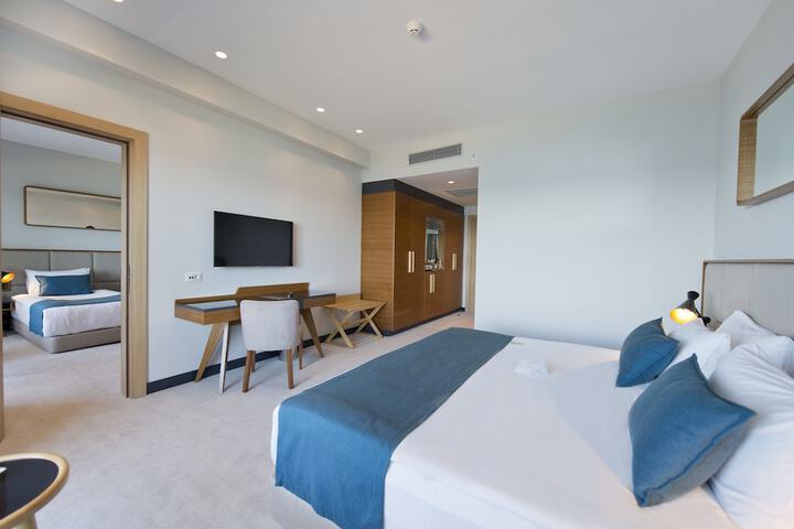 Room 45 of 98
