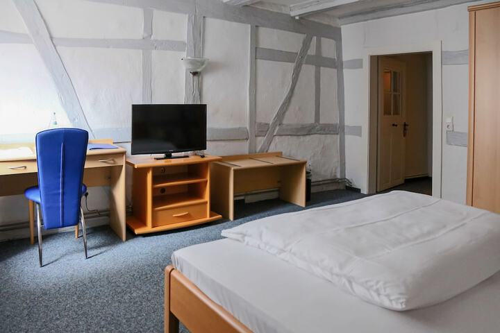 Room 4 of 15