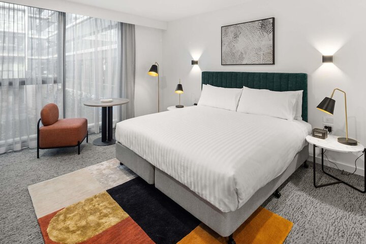 Room 27 of 56