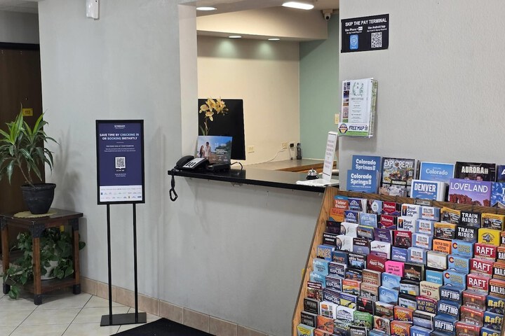 Entrance & Lobby
