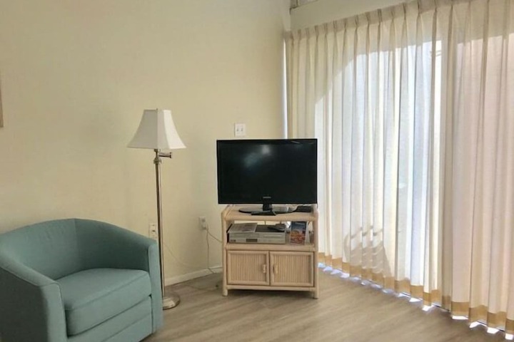 Room 65 of 164