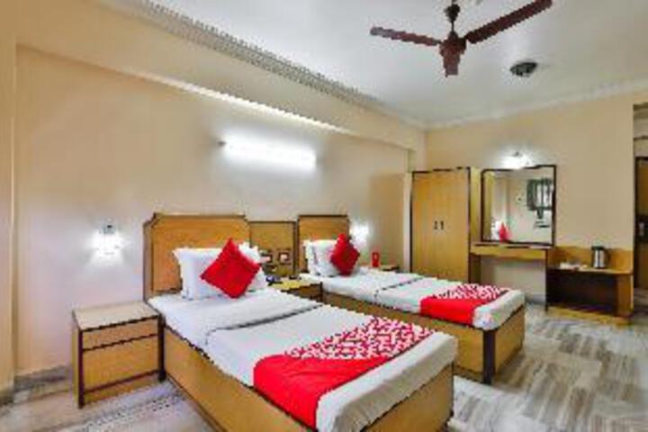 Room 17 of 23