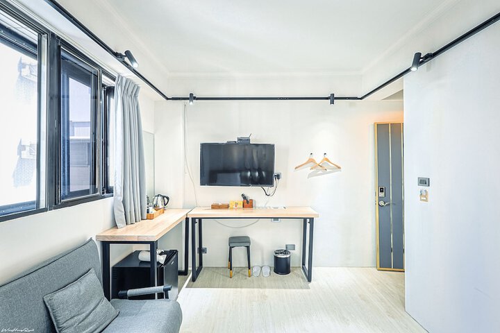 Room 15 of 42