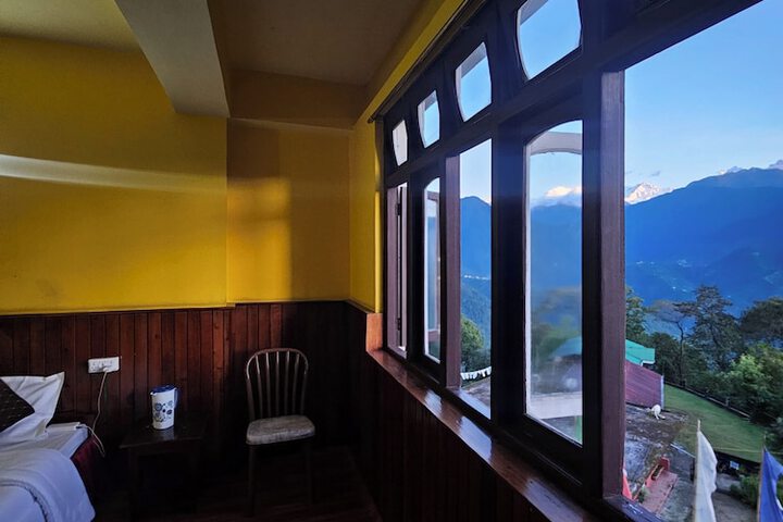 Room 25 of 54