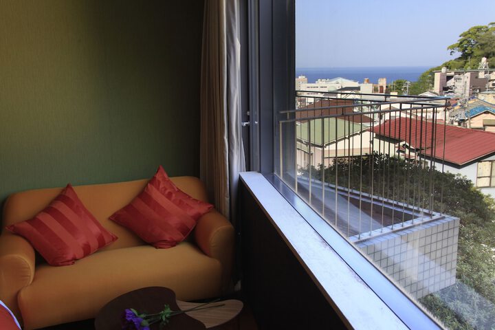 Room 15 of 115