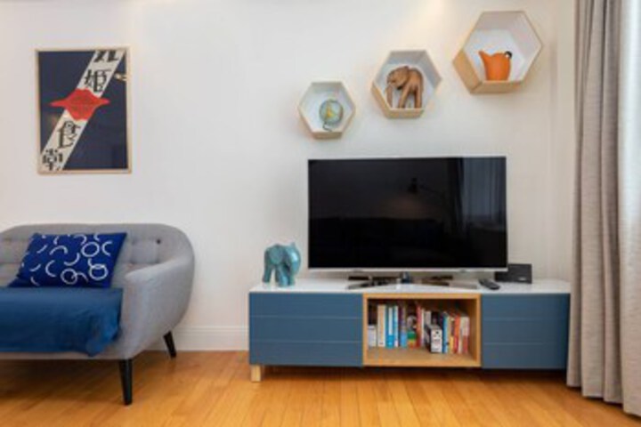 Room 8 of 19