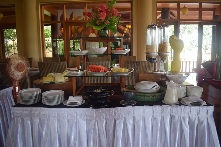 Breakfast/Coffee Service 8 of 12