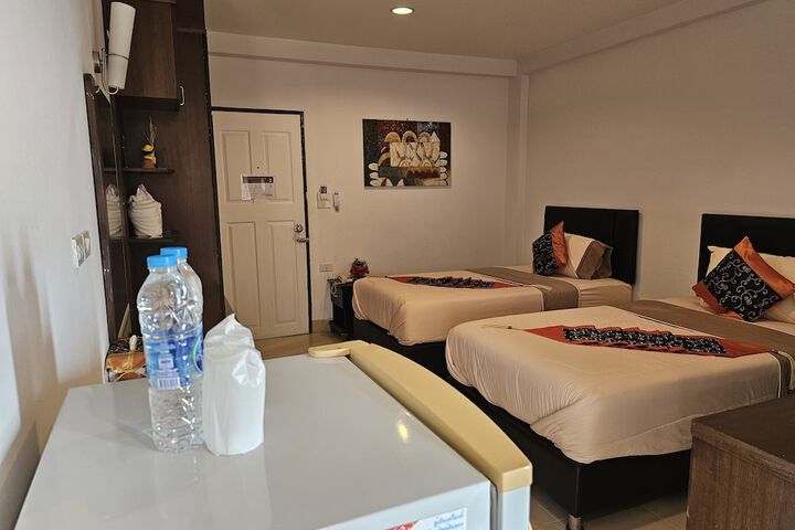 Room 13 of 78