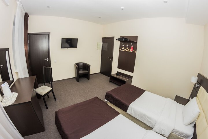 Room 15 of 50