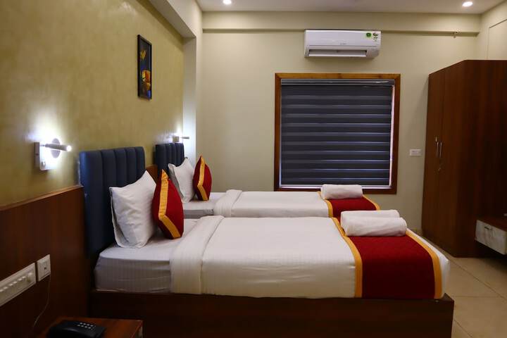 Room 10 of 15
